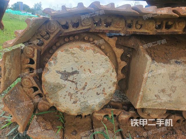 右驅動輪（行走機構）