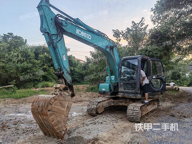 神钢SK140LC-8挖掘机