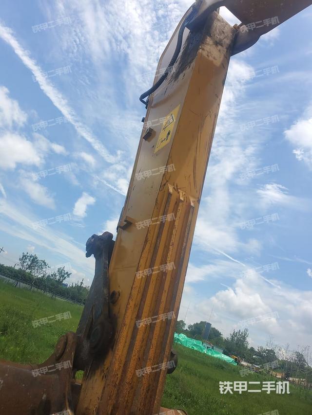 小臂整體右前（工作和回轉裝置）