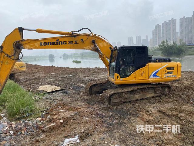 龍工LG6225E挖掘機(jī)