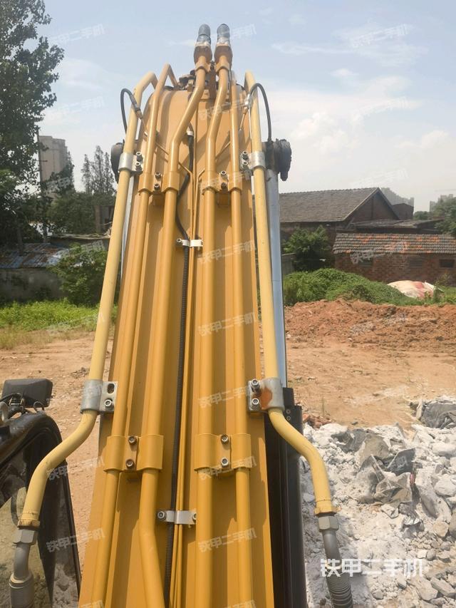 大臂背部俯視（工作和回轉(zhuǎn)裝置）