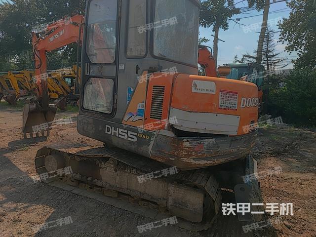 右后45(整機(jī)外觀) 右后45(整機(jī)外觀)