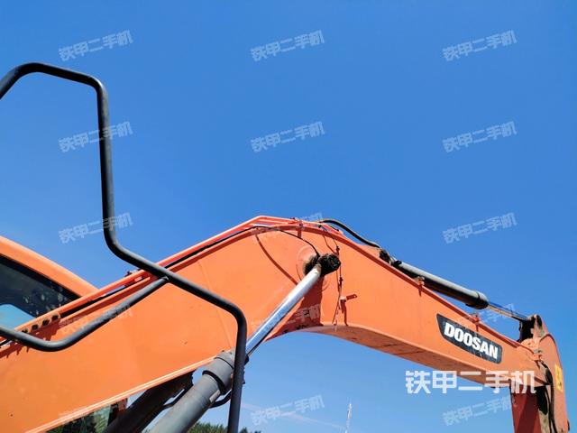 大臂整體?右側(cè)（工作和回轉(zhuǎn)裝置）