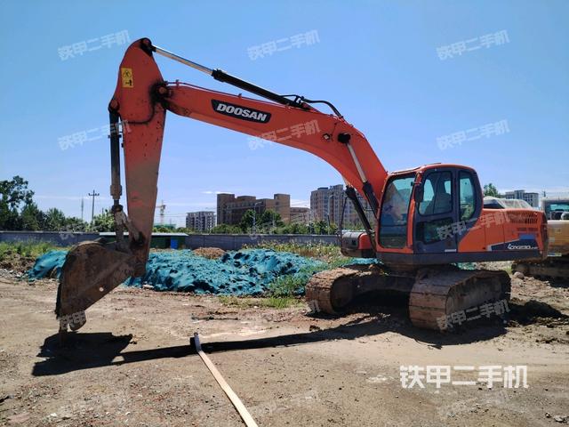 斗山DX215-9C挖掘機