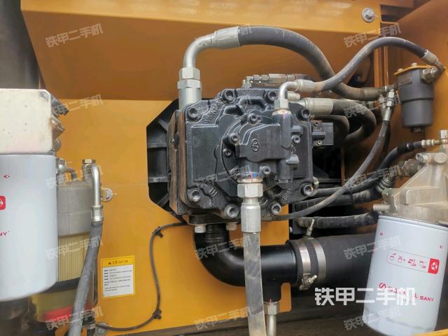 液壓泵斜45?左（大件艙室）