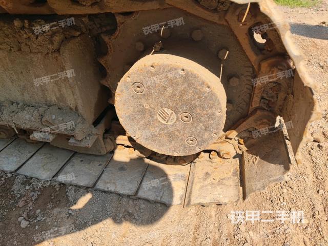 右驅(qū)動(dòng)輪(行走機(jī)構(gòu)) 右驅(qū)動(dòng)輪(行走機(jī)構(gòu))