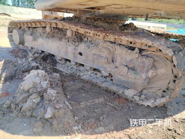 左側(cè)履帶整體?（行走機構(gòu)）