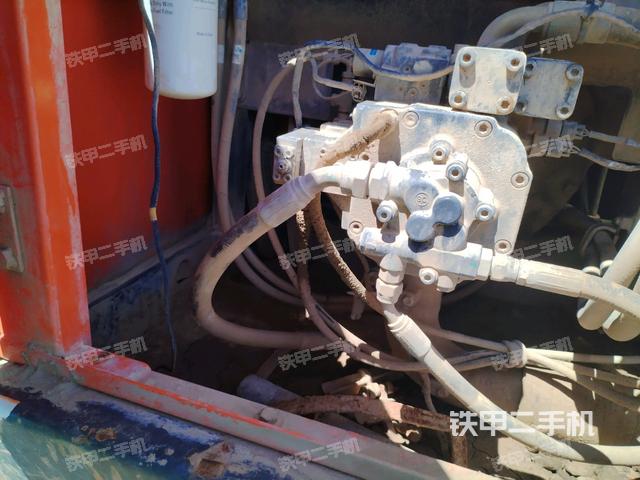 液壓泵斜45?左（大件艙室）