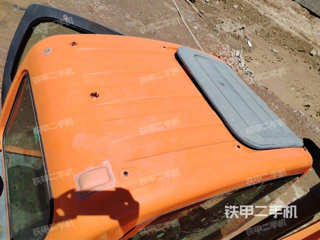 駕駛室頂部俯視（上車部件）