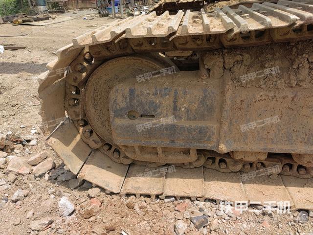 右驅(qū)動(dòng)輪（行走機(jī)構(gòu)）