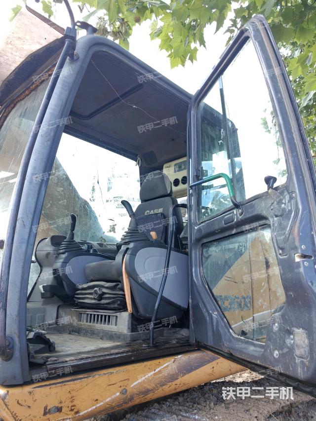 驾驶室整体(整机外观) 驾驶室整体(整机外观)