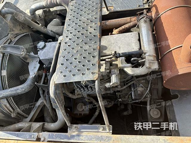 发动机整体俯视(整机外观) 发动机整体俯视(整机外观)