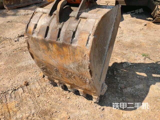 鏟斗45度(工作和回轉(zhuǎn)裝置) 鏟斗45度(工作和回轉(zhuǎn)裝置)