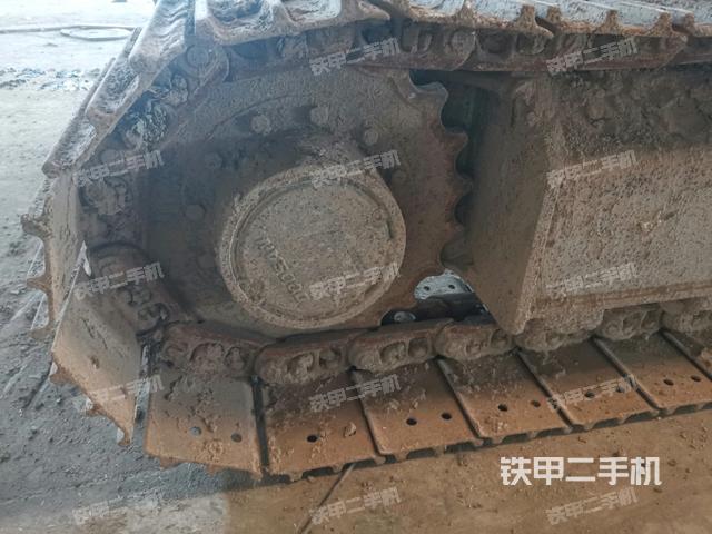 右驱动轮（行走机构）