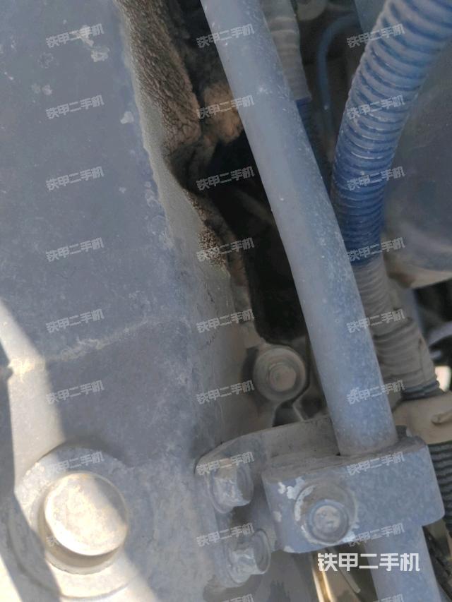 中央回转接头特写（上车部件）