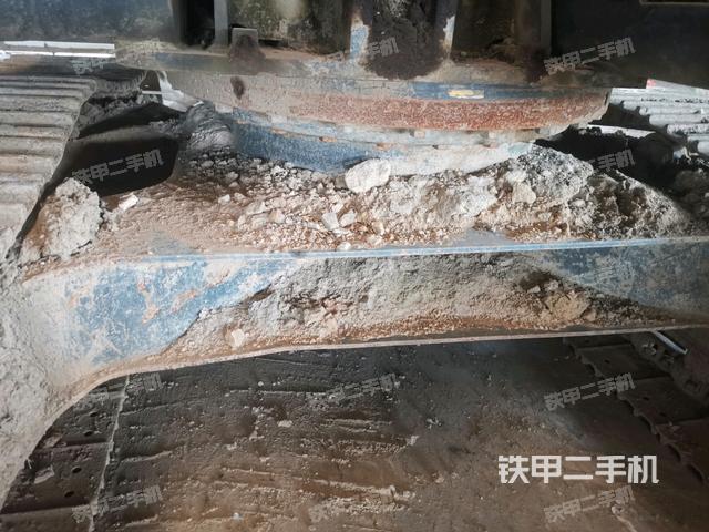 转盘和下车架正前（工作和回转装置）