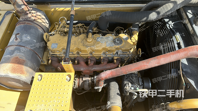 發(fā)動(dòng)機(jī)整體俯視(整機(jī)外觀) 發(fā)動(dòng)機(jī)整體俯視(整機(jī)外觀)