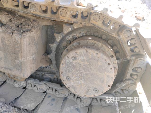 右驱动轮（行走机构）