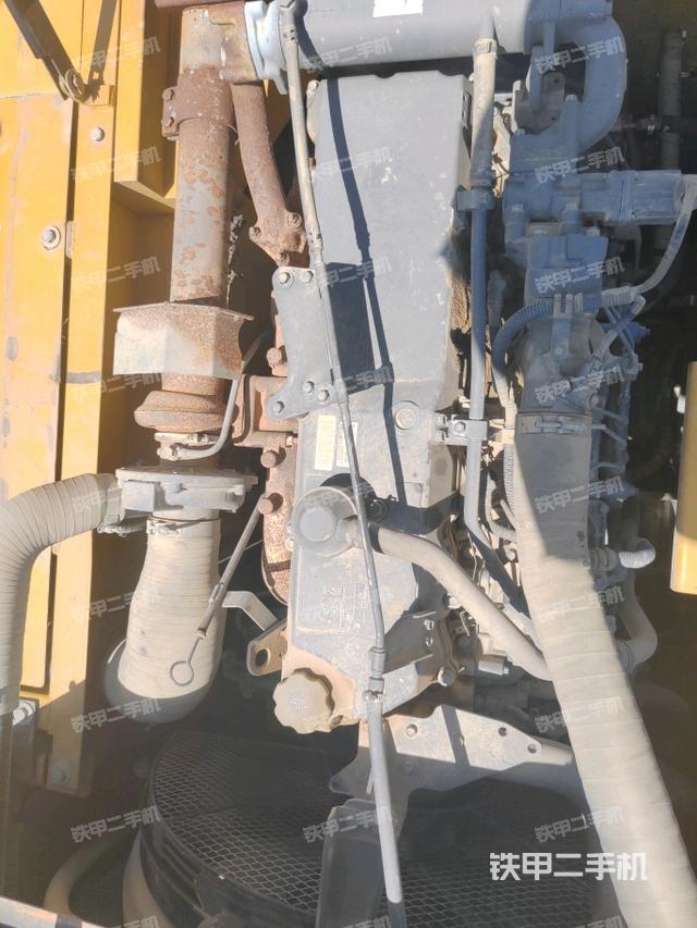 发动机室（上车部件）