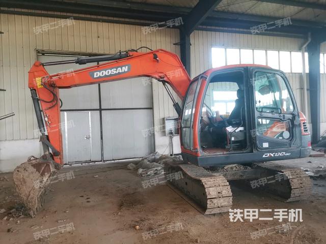 斗山DX75-9C挖掘机