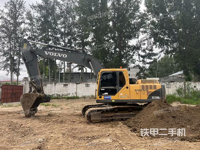 沃爾沃EC210B挖掘機(jī)