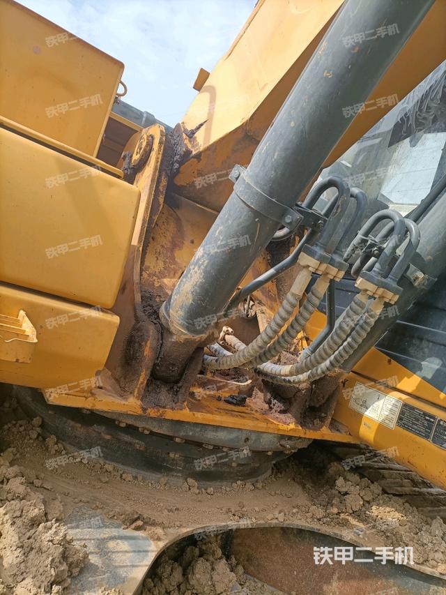 大臂根部?斜視（工作和回轉(zhuǎn)裝置）