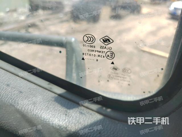 右侧玻璃角标（驾驶室部分）