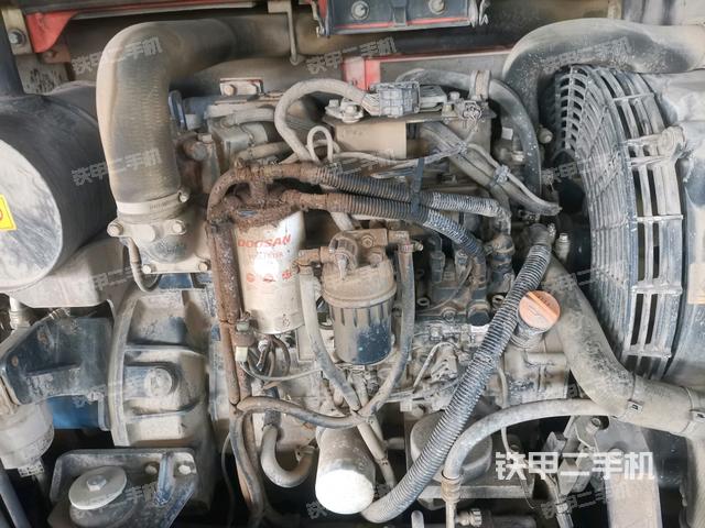 发动机室（上车部件）