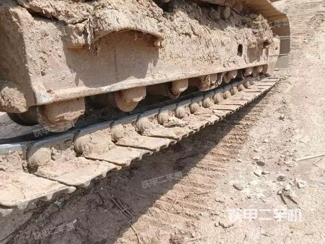 單側履帶整體（整機外觀）