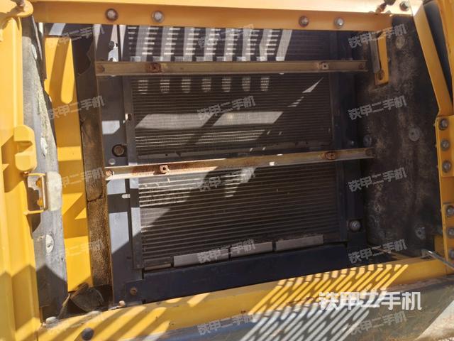 散熱器正面（大件艙室）