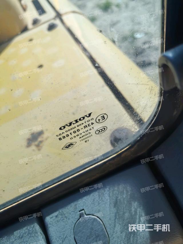 后窗玻璃角標(biāo)（駕駛室部分）