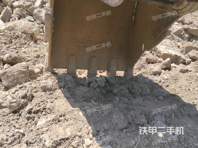 铲斗右后整体（工作和回转装置）