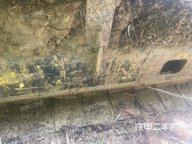 右導(dǎo)向輪（行走機(jī)構(gòu)）