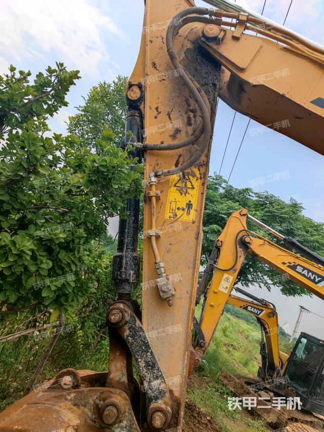 小臂整體左后（工作和回轉(zhuǎn)裝置）