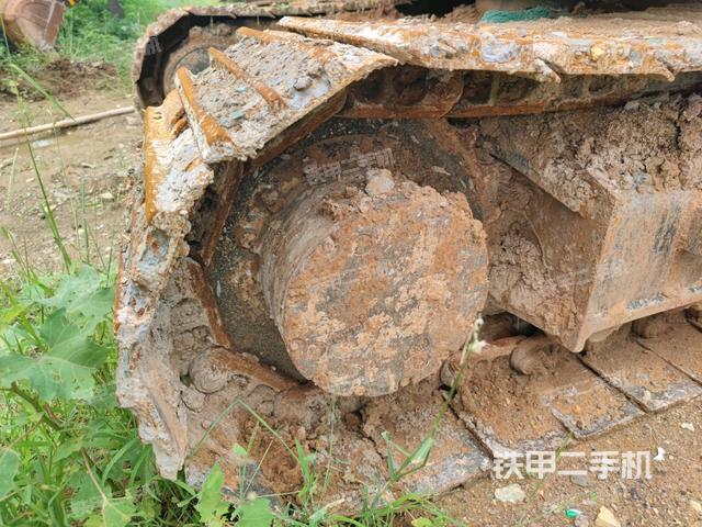 左驅(qū)動(dòng)輪（行走機(jī)構(gòu)）