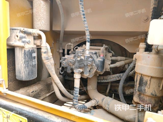 液壓泵斜45?左（大件艙室）