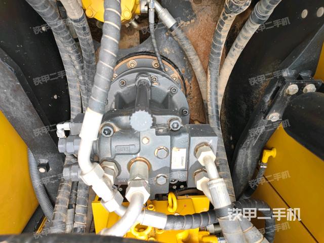 回轉(zhuǎn)馬達(dá)（上車部件）