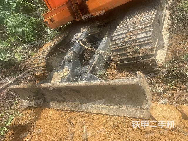 左導(dǎo)向輪（行走機(jī)構(gòu)）