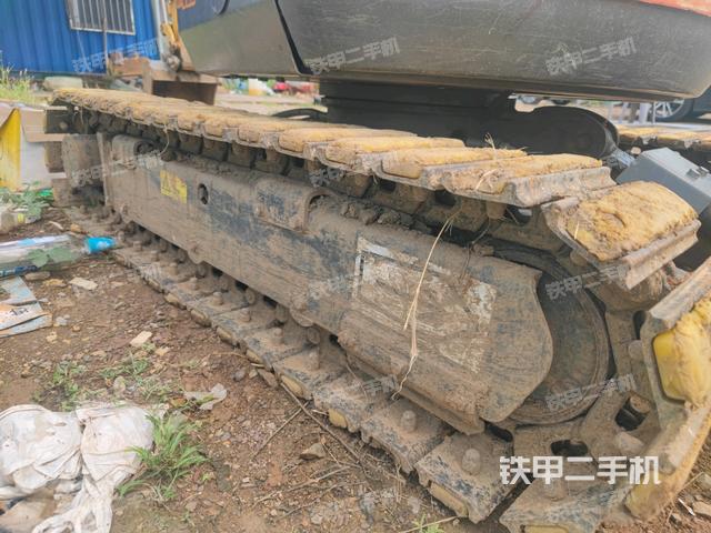 右側(cè)履帶整體?(行走機(jī)構(gòu)) 右側(cè)履帶整體?(行走機(jī)構(gòu))
