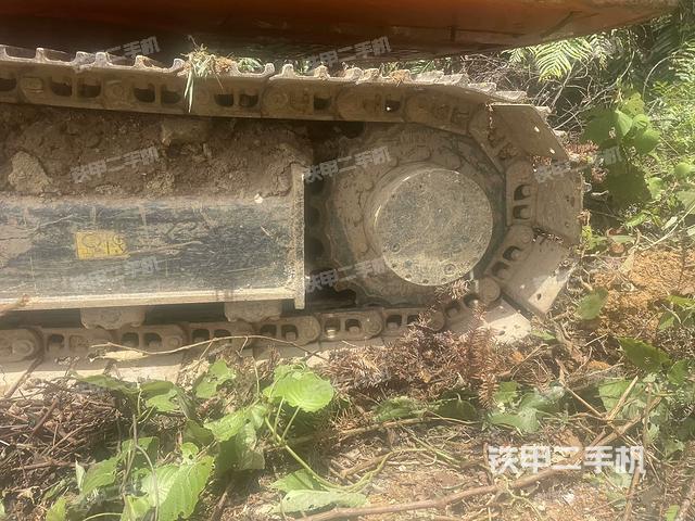 左驅(qū)動輪（行走機(jī)構(gòu)）