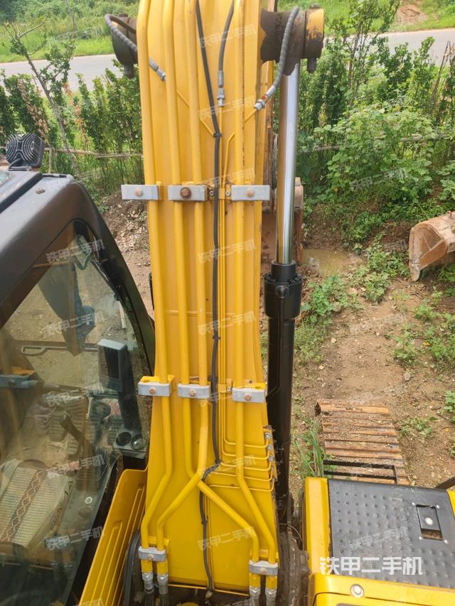 大臂背部俯視（工作和回轉裝置）