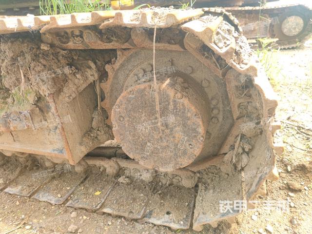 右驅動輪（行走機構）