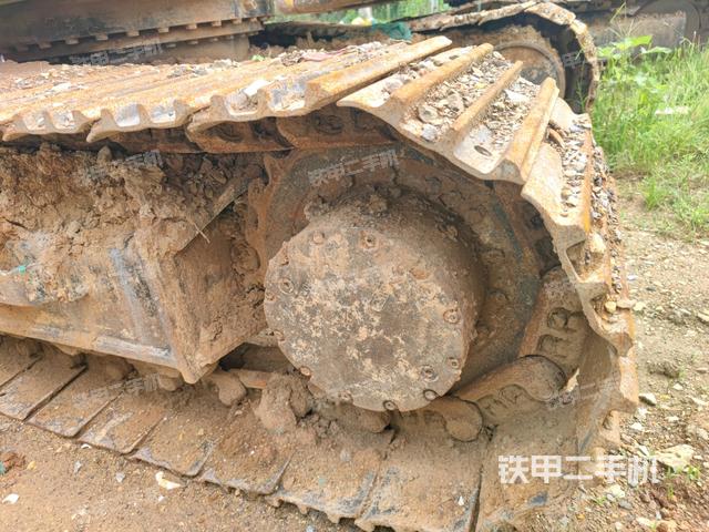 右驅(qū)動(dòng)輪（行走機(jī)構(gòu)）