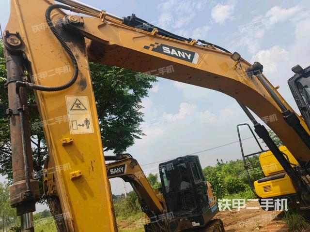 大臂整體?右側（工作和回轉裝置）