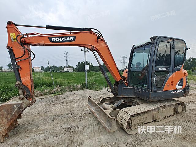 斗山DX55-9C挖掘机