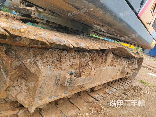 左側(cè)履帶整體?（行走機(jī)構(gòu)）