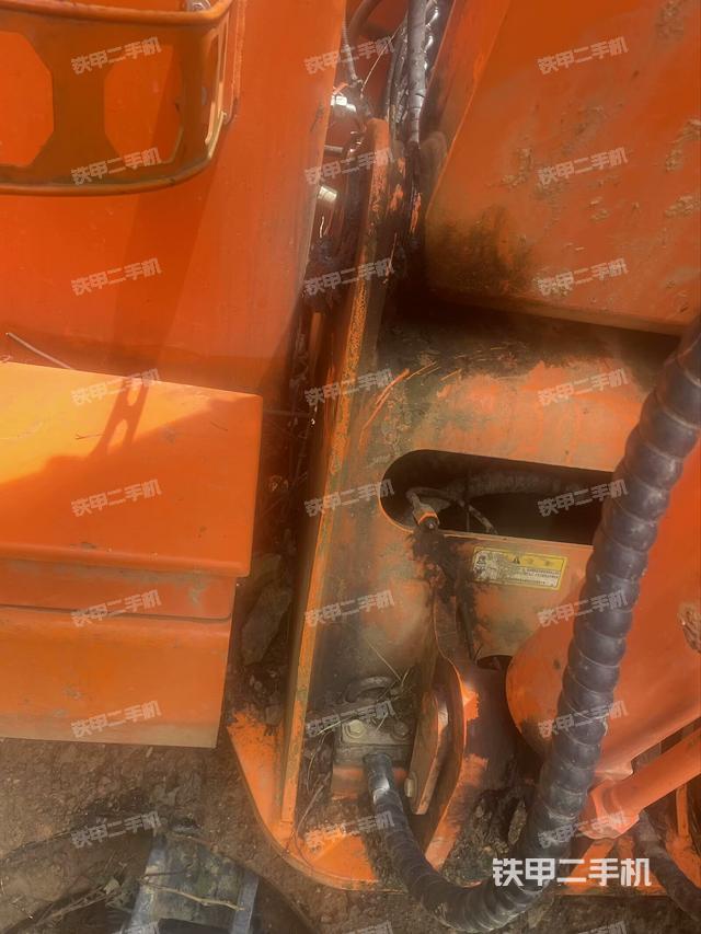 大臂背部俯視（工作和回轉(zhuǎn)裝置）