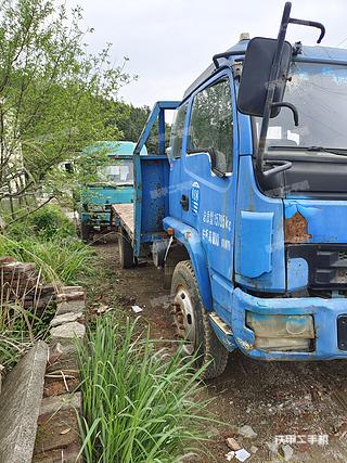 躍進(jìn)汽車4×2平板運(yùn)輸車實(shí)拍圖片