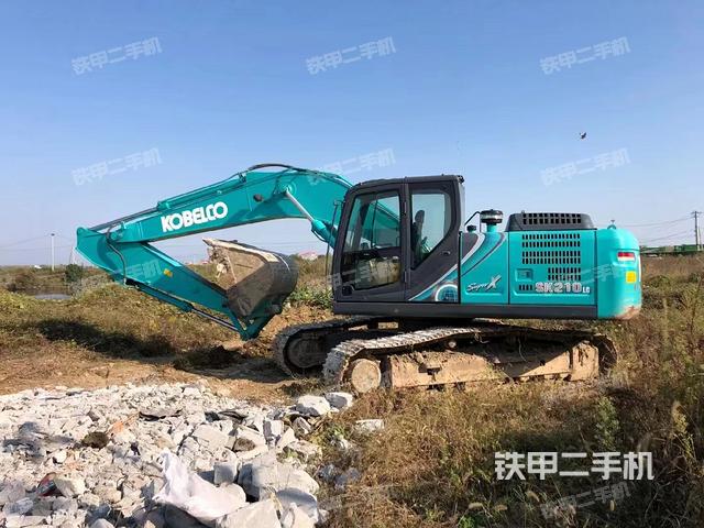 神鋼SK210LC-10挖掘機(jī)