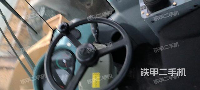 驾驶室操作台(整机外观及大件) 驾驶室操作台(整机外观及大件)